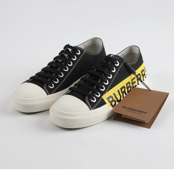 Burberry cloth trainers - Picture 3 of 4